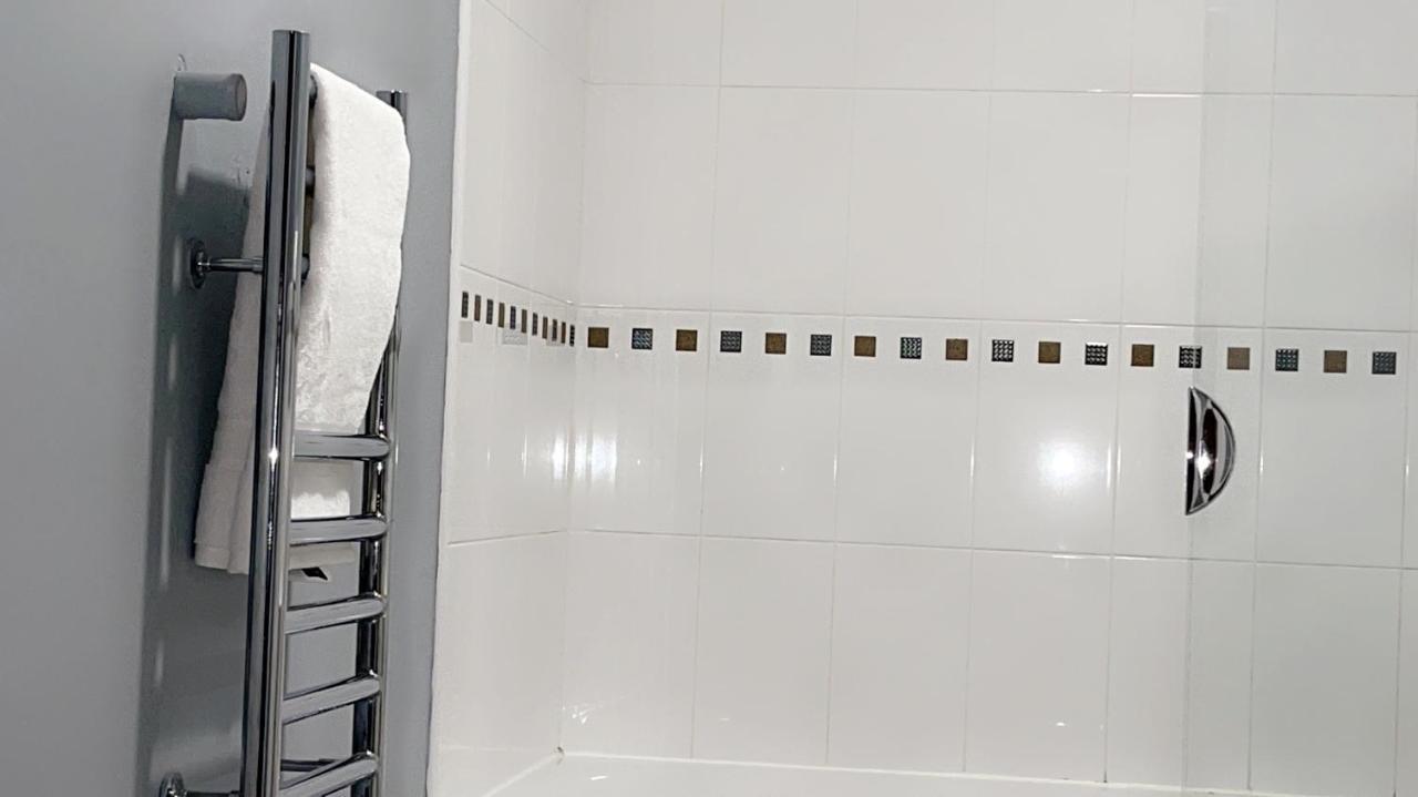 Luxury 1 Bed Apartment With Parking Manchester Exteriör bild